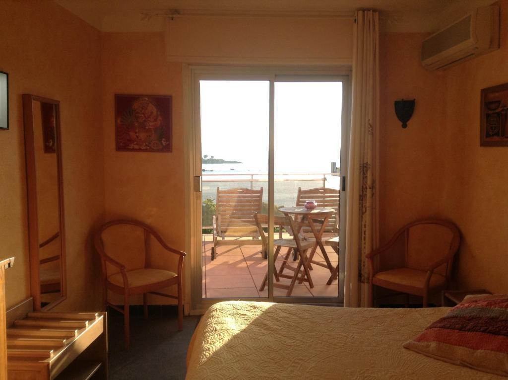 Hotel La Caravelle Fréjus Kültér fotó