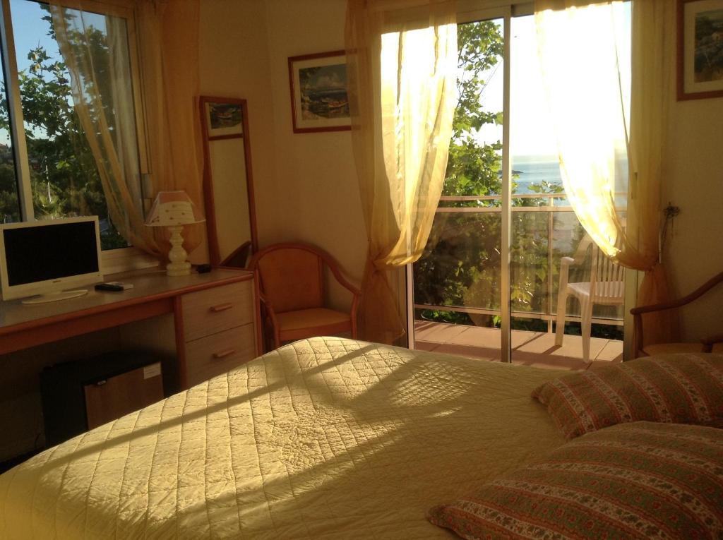 Hotel La Caravelle Fréjus Kültér fotó