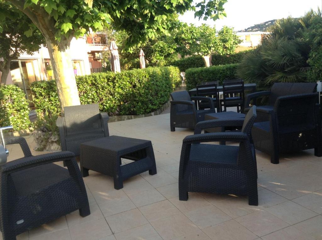 Hotel La Caravelle Fréjus Kültér fotó