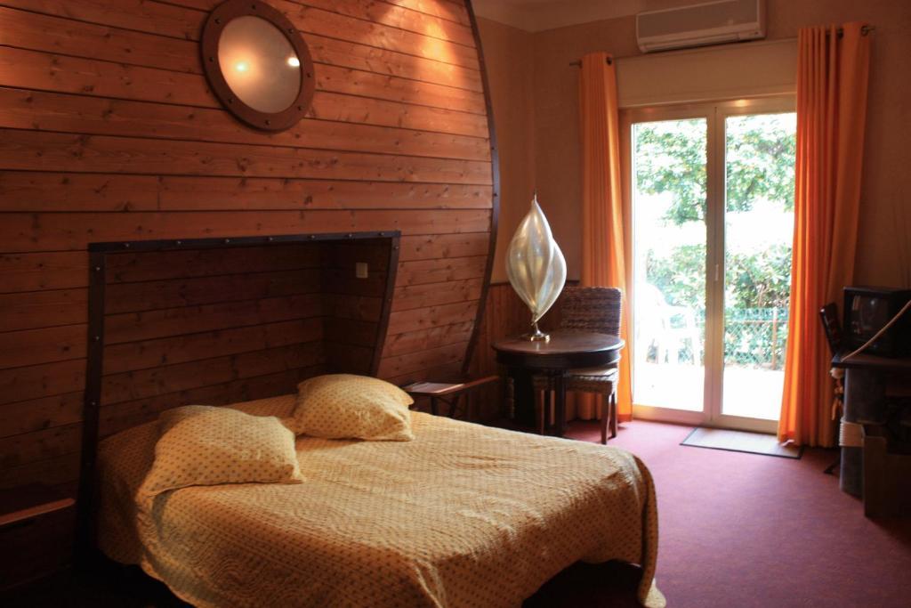 Hotel La Caravelle Fréjus Kültér fotó