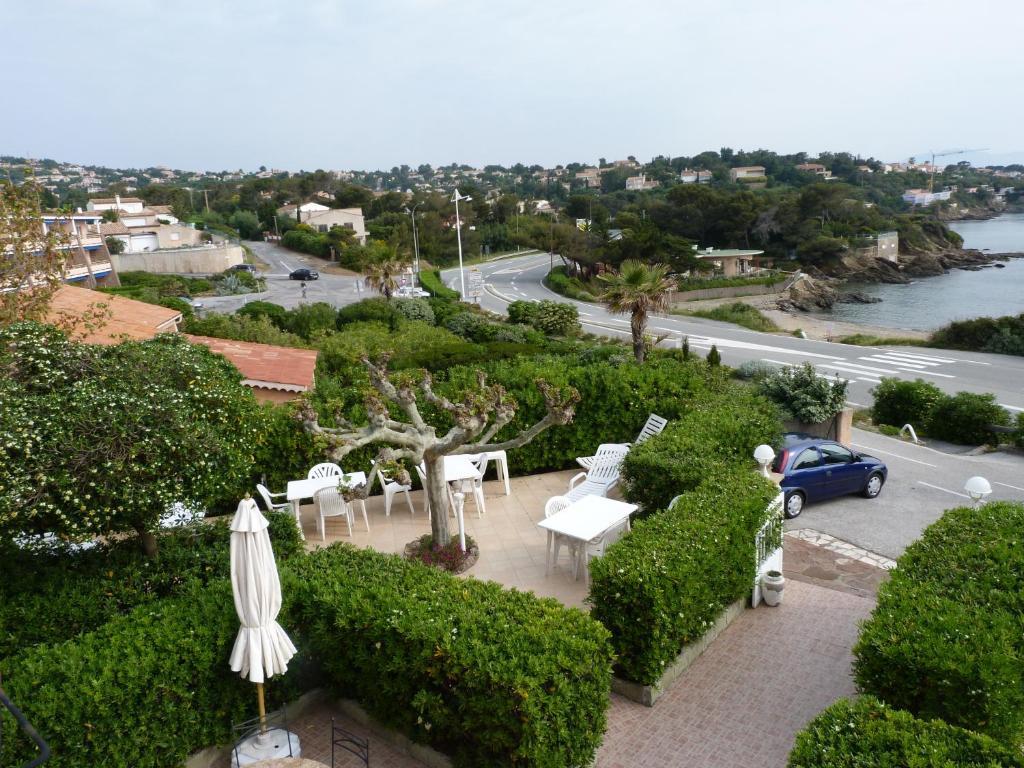 Hotel La Caravelle Fréjus Kültér fotó