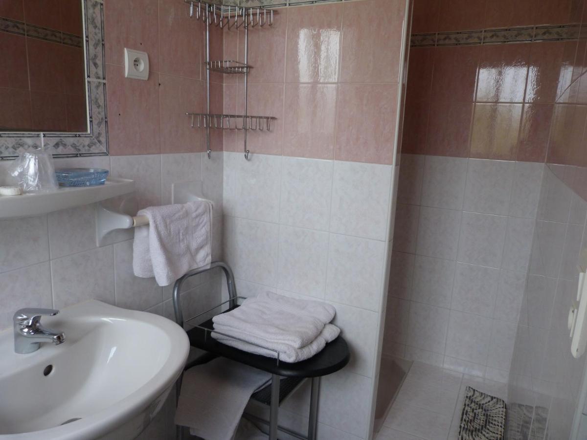 Hotel La Caravelle Fréjus Kültér fotó