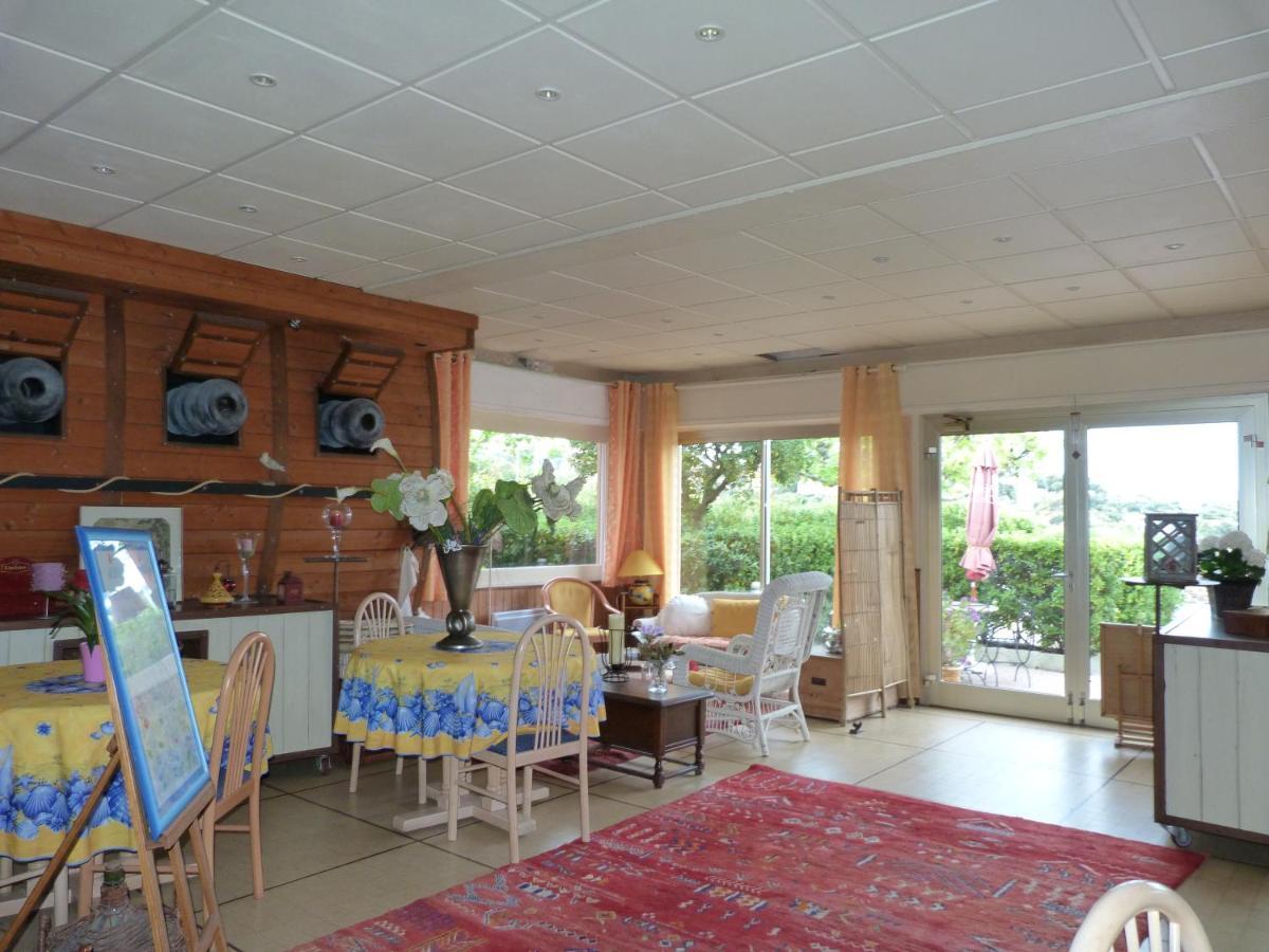 Hotel La Caravelle Fréjus Kültér fotó